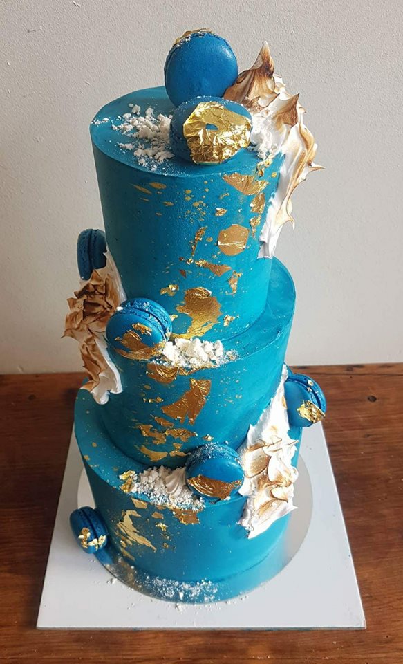 blue and gold 3 tier cake