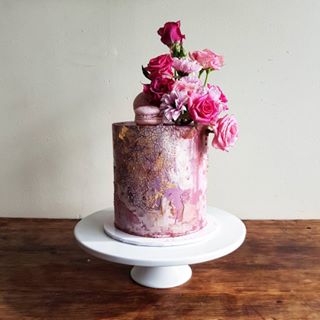 Pink patterned cake - Blog Post