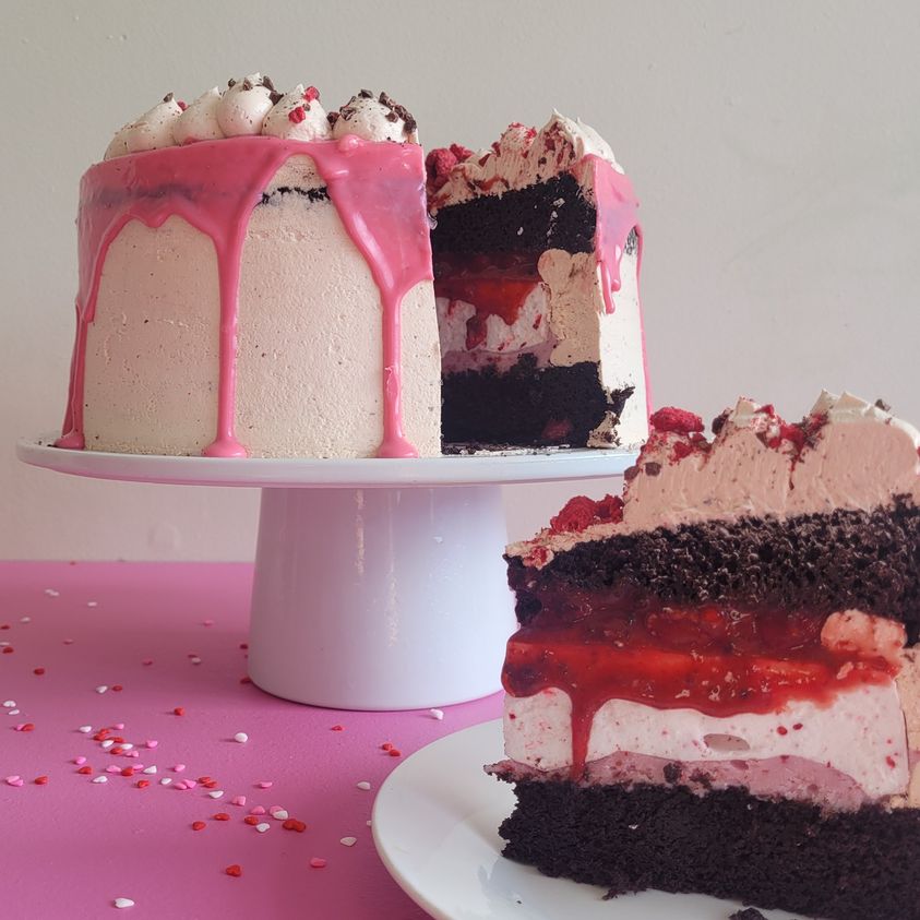 Chocolate And Raspberry Marshmallow Cake